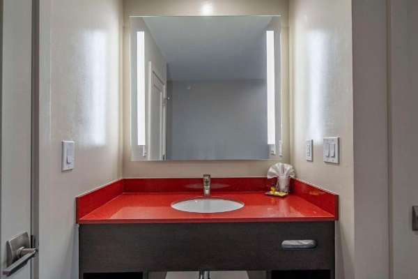 Best Western Plus Dragon Gate Inn image 10